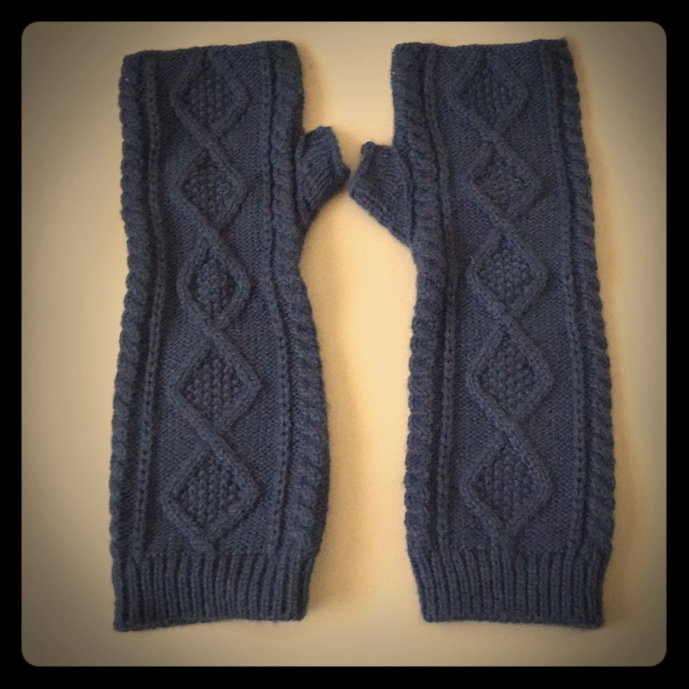 Wrist & hand warmers